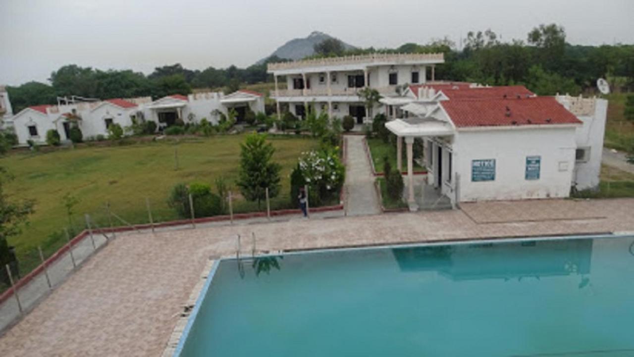 La Fortuna And Hotel 3*