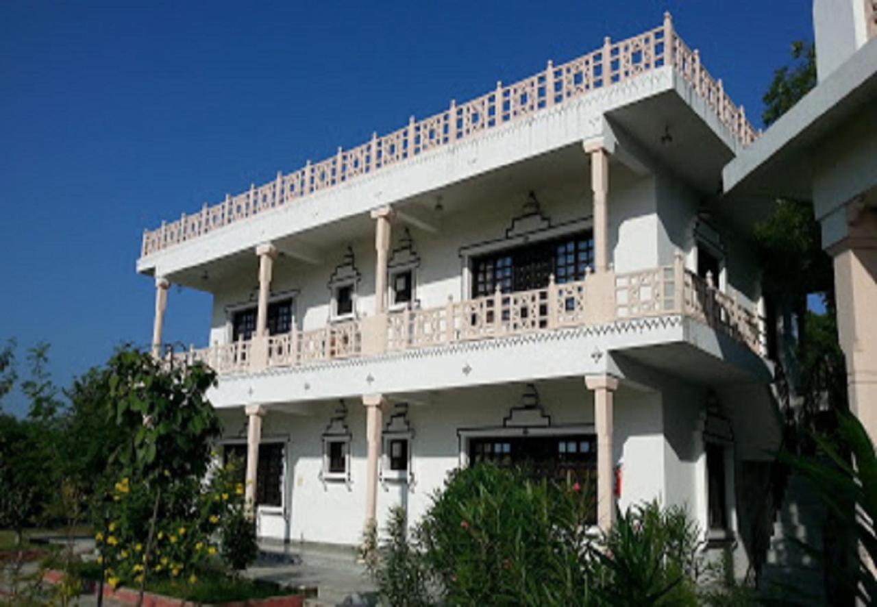 La Fortuna And Hotel